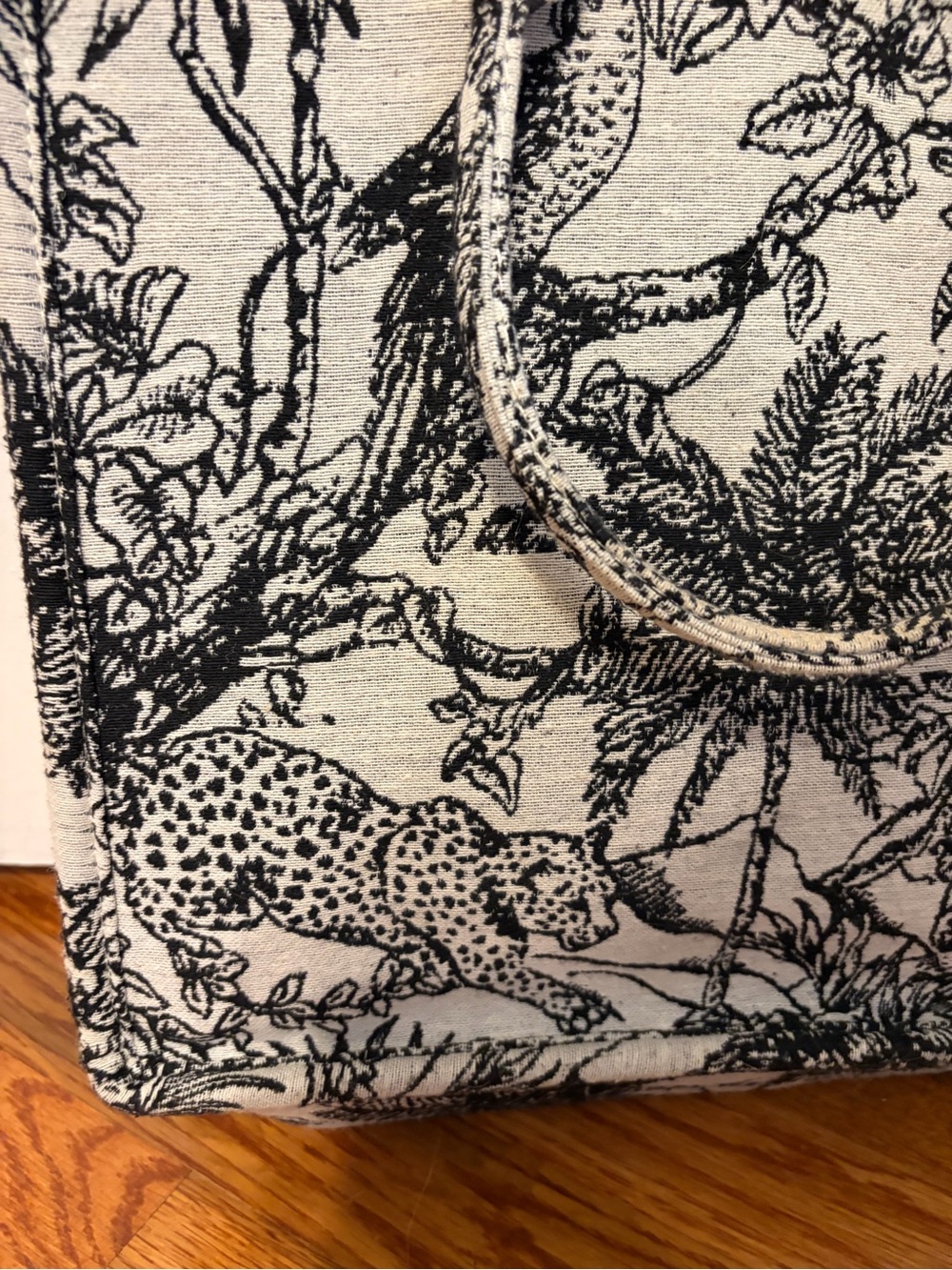 Jungle Print Tote Bag - Picture 2 of 4